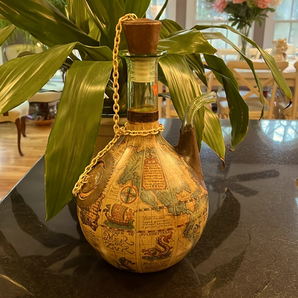 Italian Smith World Decanter Wrapped in Leather Map - Made in Italy